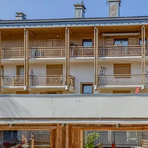 Appartement Rare ! Rénové Dans Le Village Piéton De