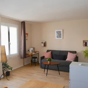 Appartement Studio Avec Balcon Amenage Et Wifi A A 2 Km De La Plage